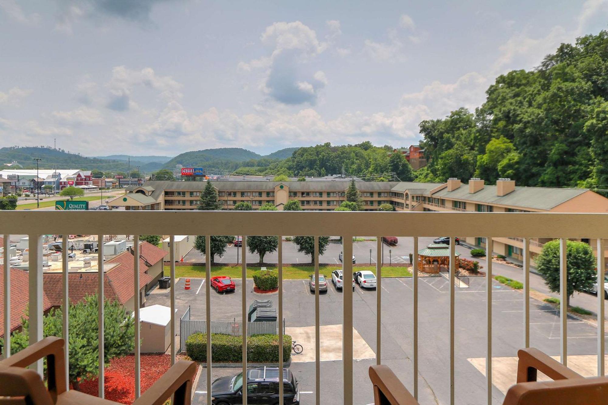 Comfort Inn & Suites At Dollywood Lane Pigeon Forge Exteriör bild