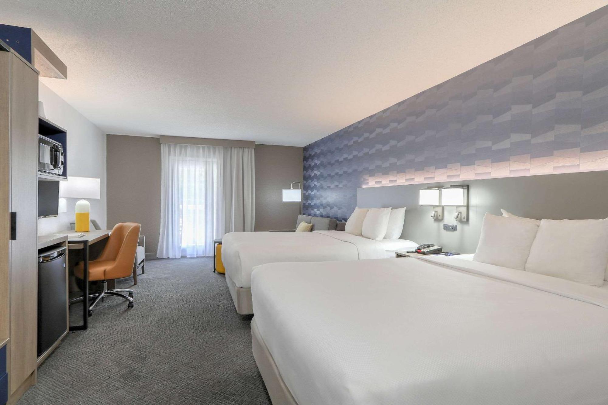 Comfort Inn & Suites At Dollywood Lane Pigeon Forge Exteriör bild